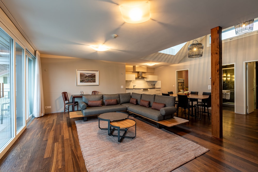 Bellevue Apartment photo 1