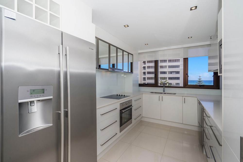 3 Bedroom Oceanfront photo 3