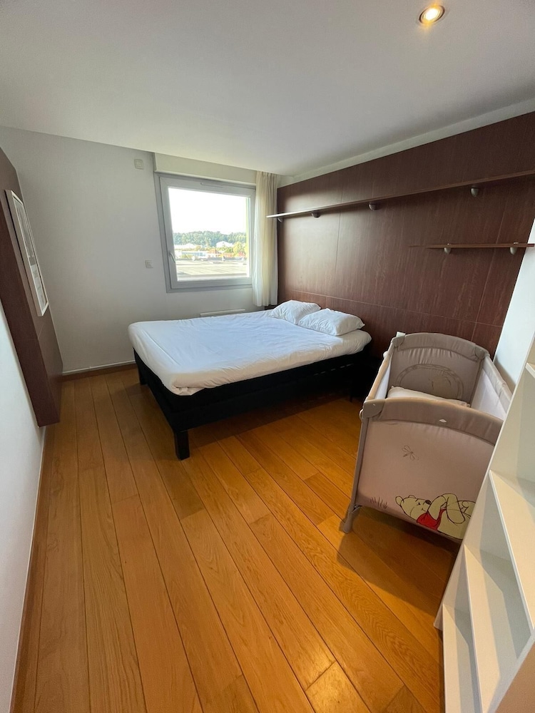 Apartment, 2 Bedrooms, Kitchen photo 2