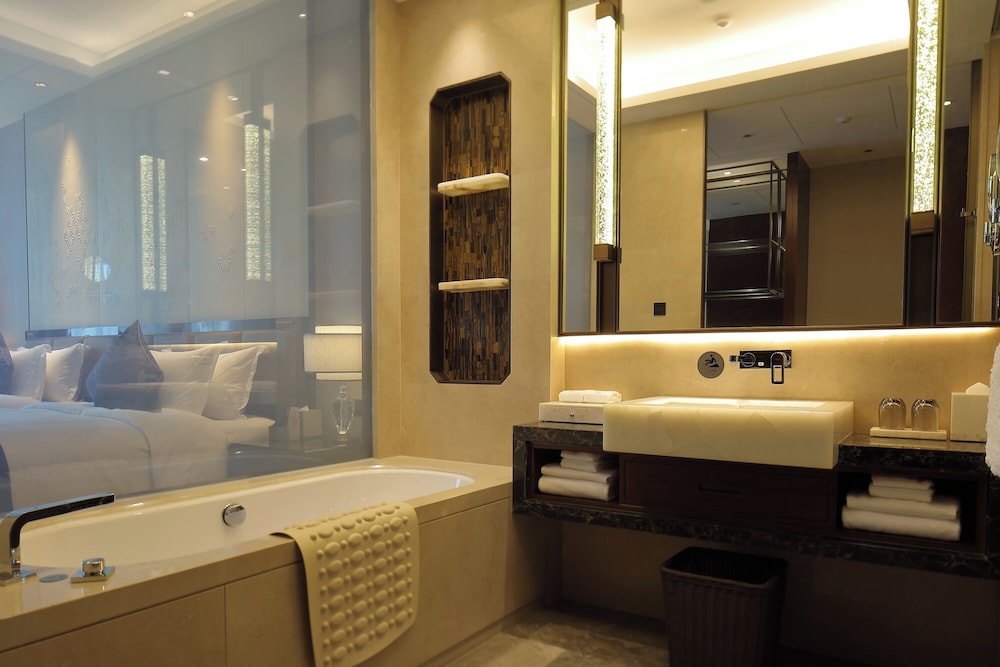Deluxe Twin Room photo 3