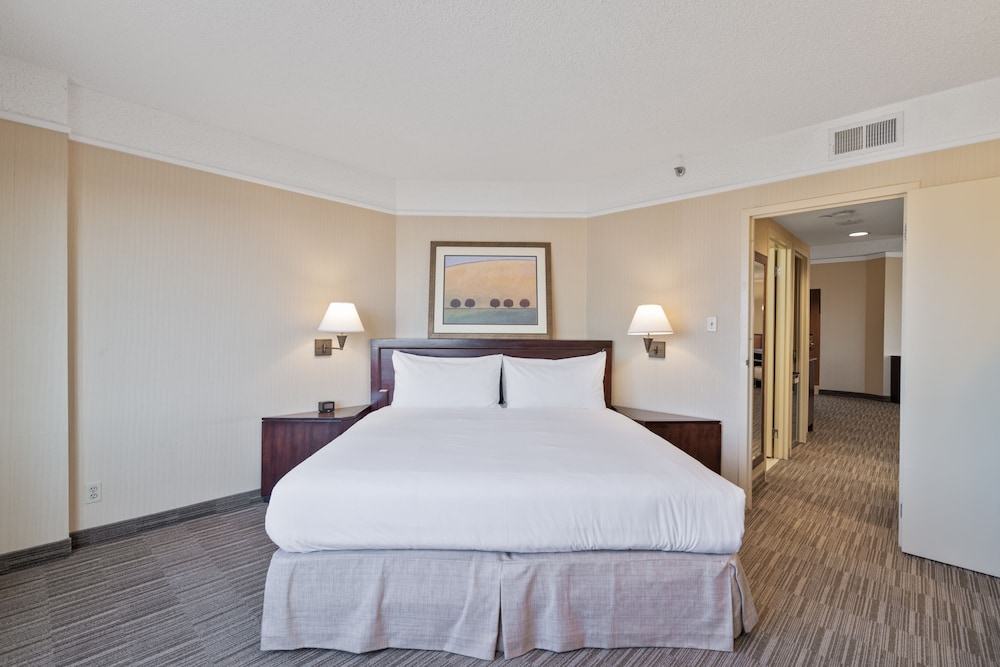 2 Bedroom, 2 King Beds - Photo 11