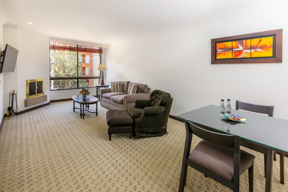 Business Room, 1 King Bed, Kitchen - Photo 5