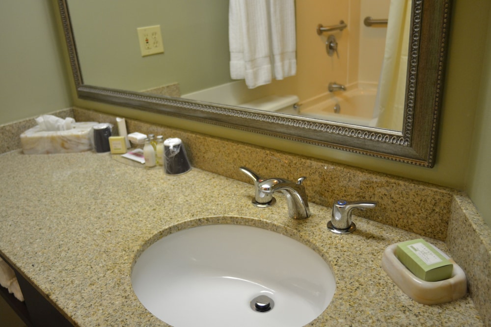Suite, Multiple Beds, Non Smoking - Photo 4