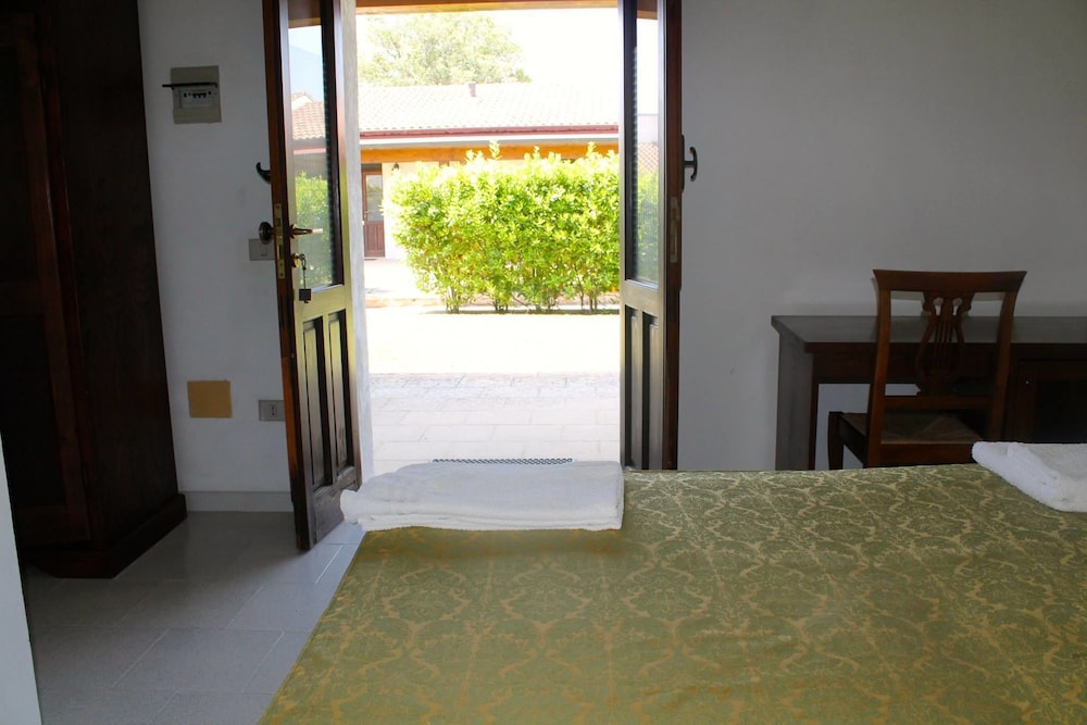 Double or Twin Room, Patio, Garden View photo 1