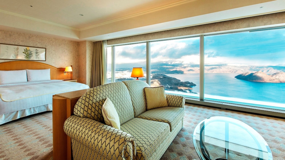 Suite, 1 King Bed (Lake Side) - Photo 1