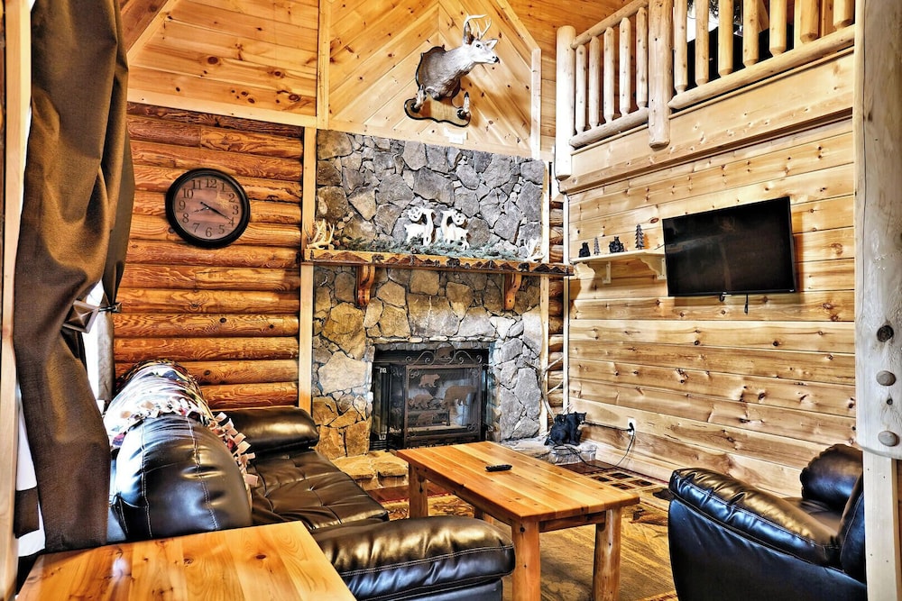 House, Multiple Beds, Balcony, Mountain View (Rustic Get Away)