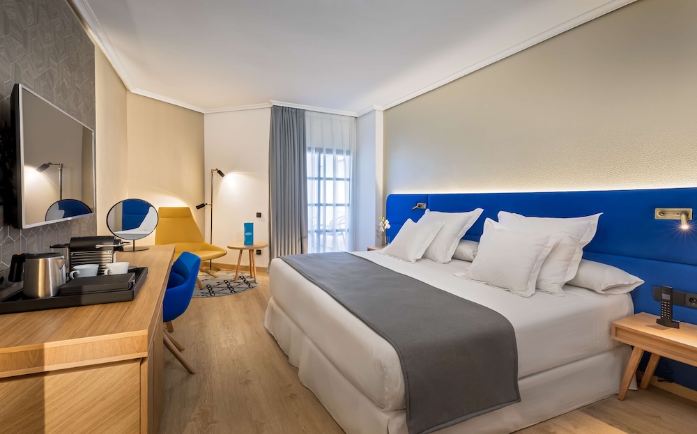Premium Room - Photo 9