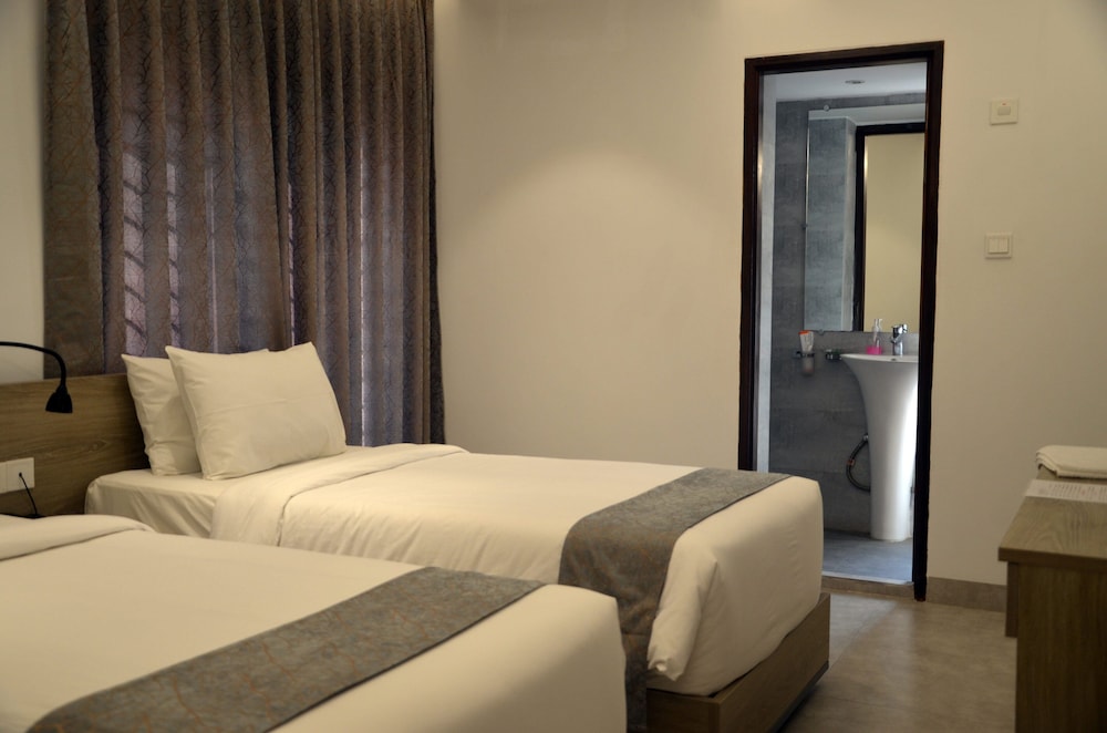 Deluxe Twin Room - Photo 1