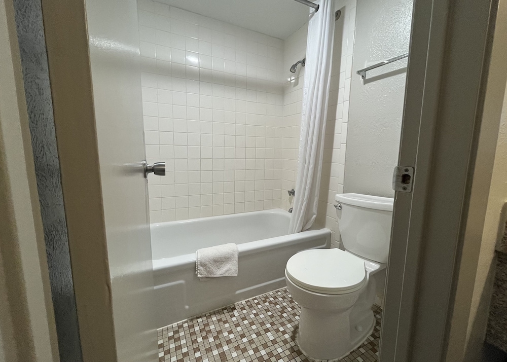 Deluxe Room, 2 Double Beds, Non Smoking - Photo 4