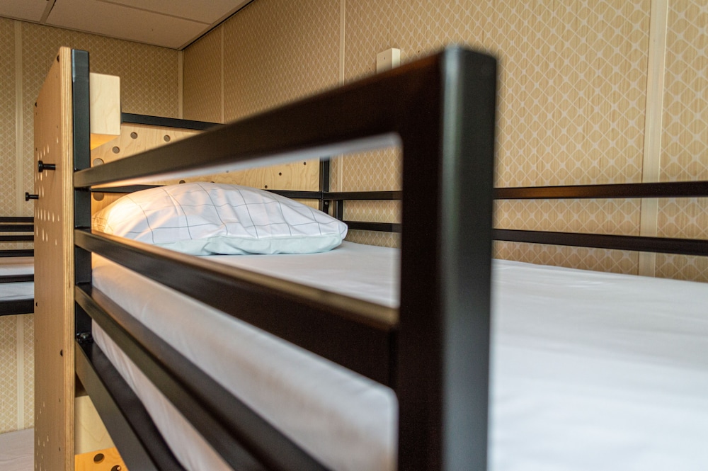Standard Quadruple Room, Private Bathroom (Bunk Beds) photo 3