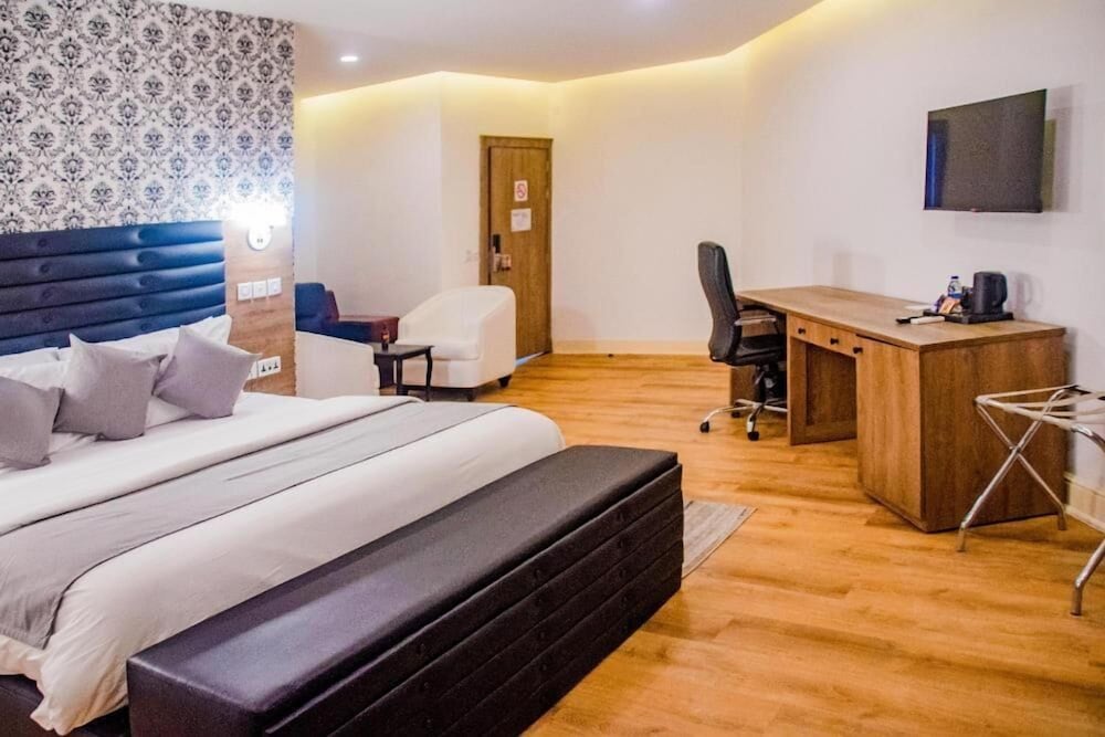Classic Room, Balcony, City View photo 3