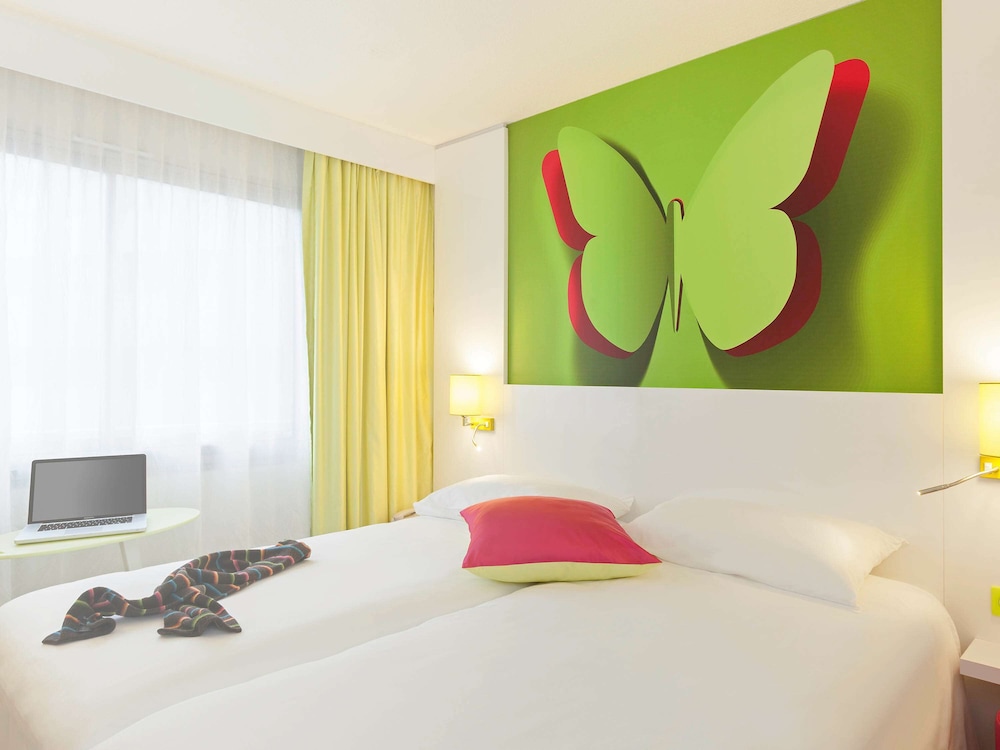 Standard Room, 2 Twin Beds photo 2