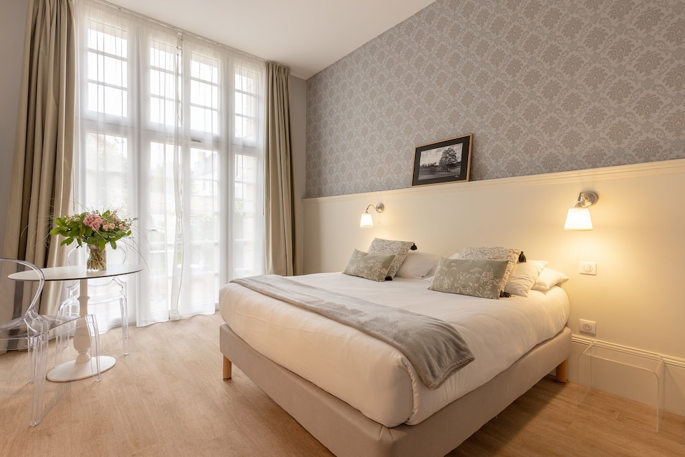 Deluxe Studio, Ensuite