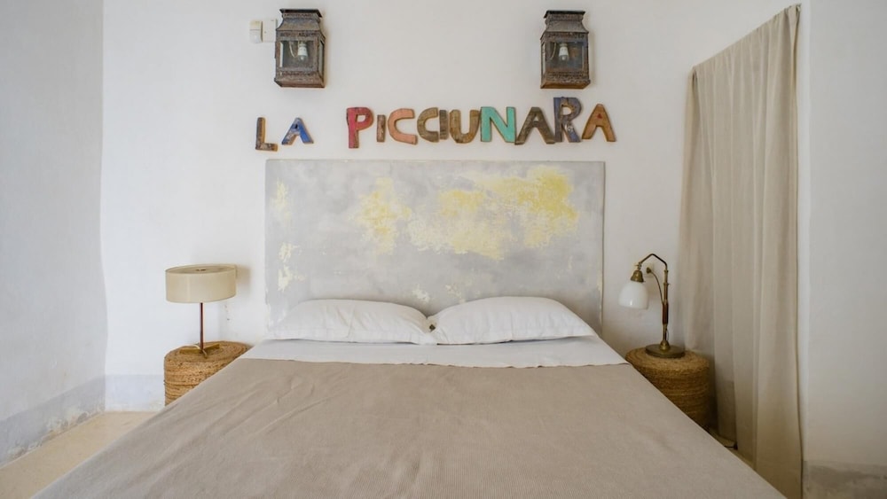 Villa photo 1