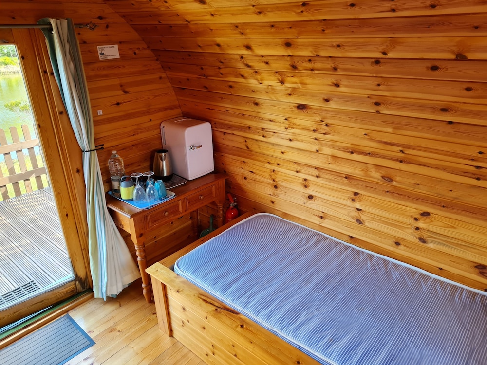Classic Chalet, Lake View (Swallow - Glamping Pod ) - Photo 5