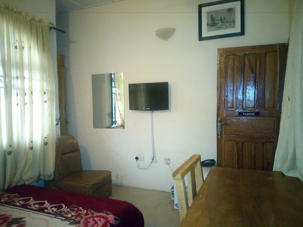 Standard Room photo 3