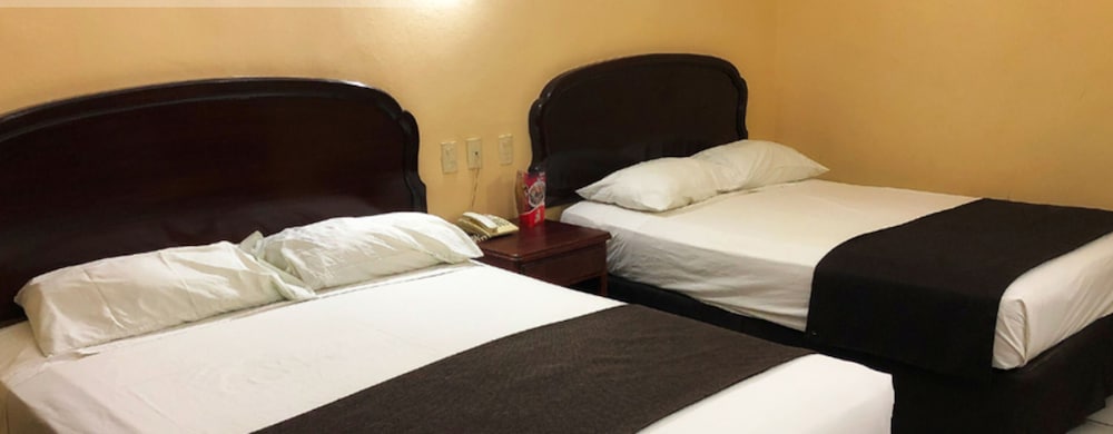 Standard Double Room, 2 Double Beds photo 2