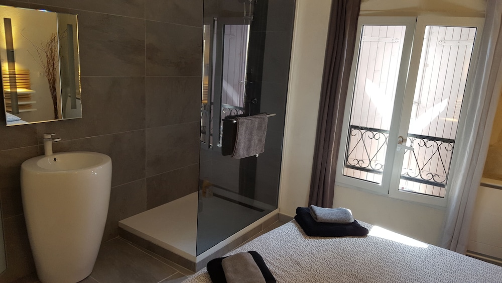Classic Double Room (2) photo 3