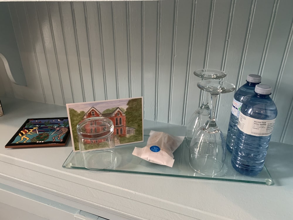 Suite, Queen Bed, Ensuite (Suite One) photo 2