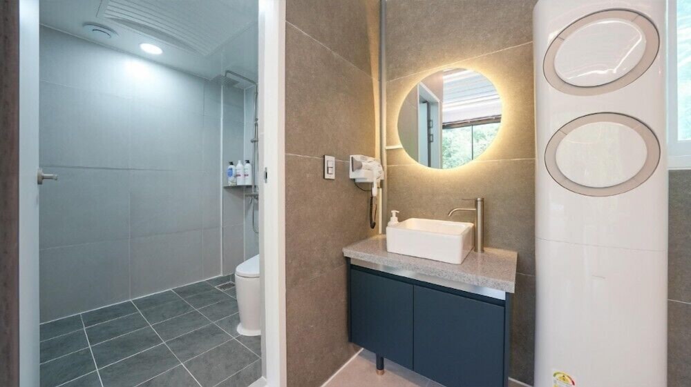 Room (A1) - Photo 5