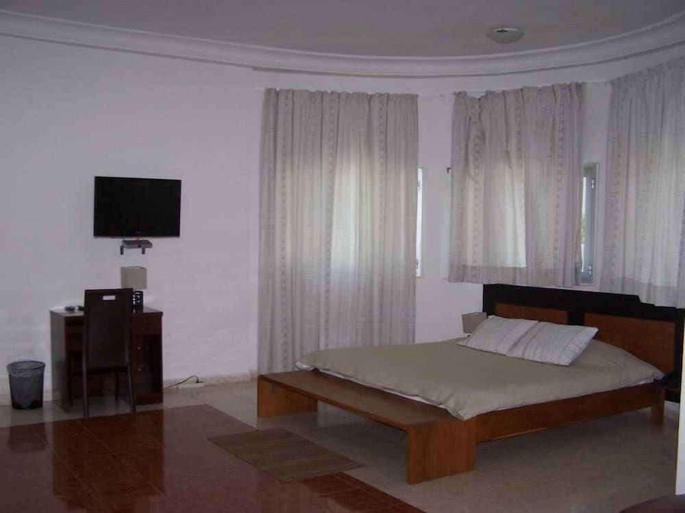 Junior Suite, 1 King Bed, Non Smoking photo 1