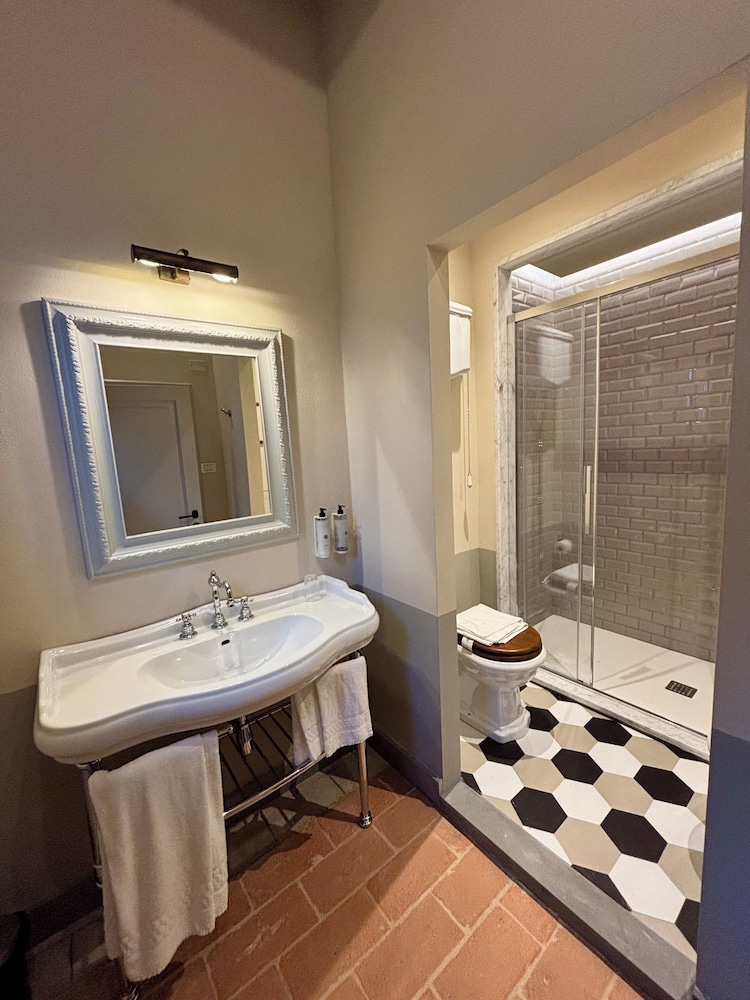 Deluxe Room, Patio photo 3
