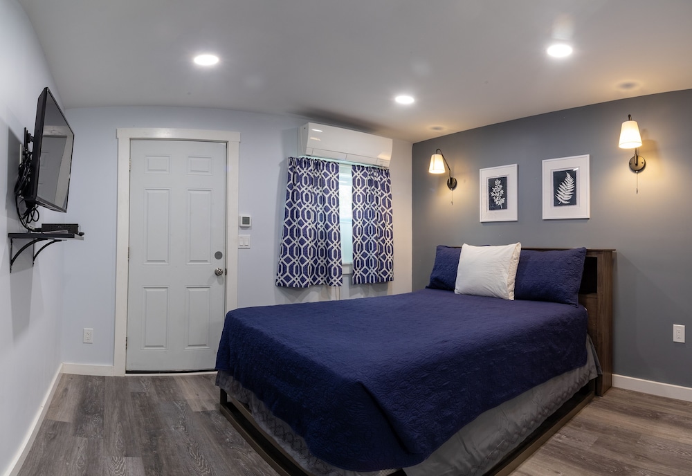 Standard Room, 1 Queen Bed - Photo 2
