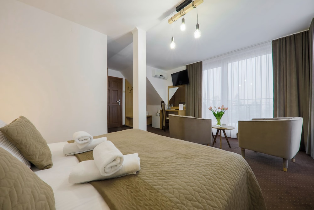Exclusive Double or Twin Room photo 1