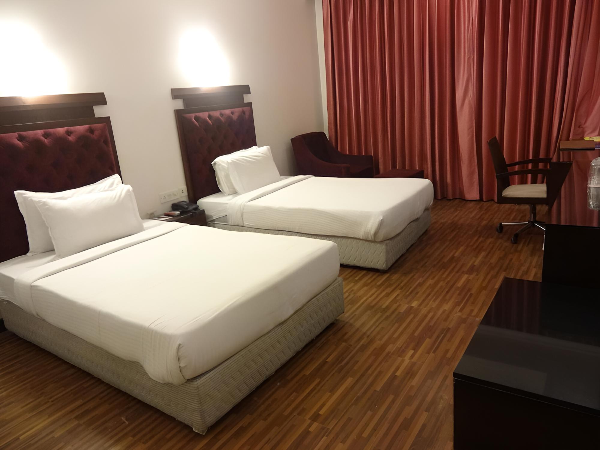 Colony Room photo 3