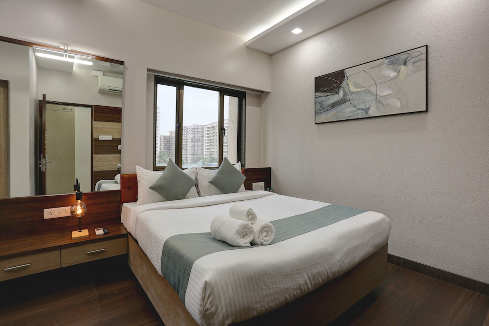 Deluxe Room - Photo 2