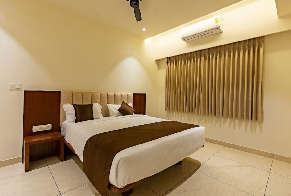 Executive Room - Photo 3