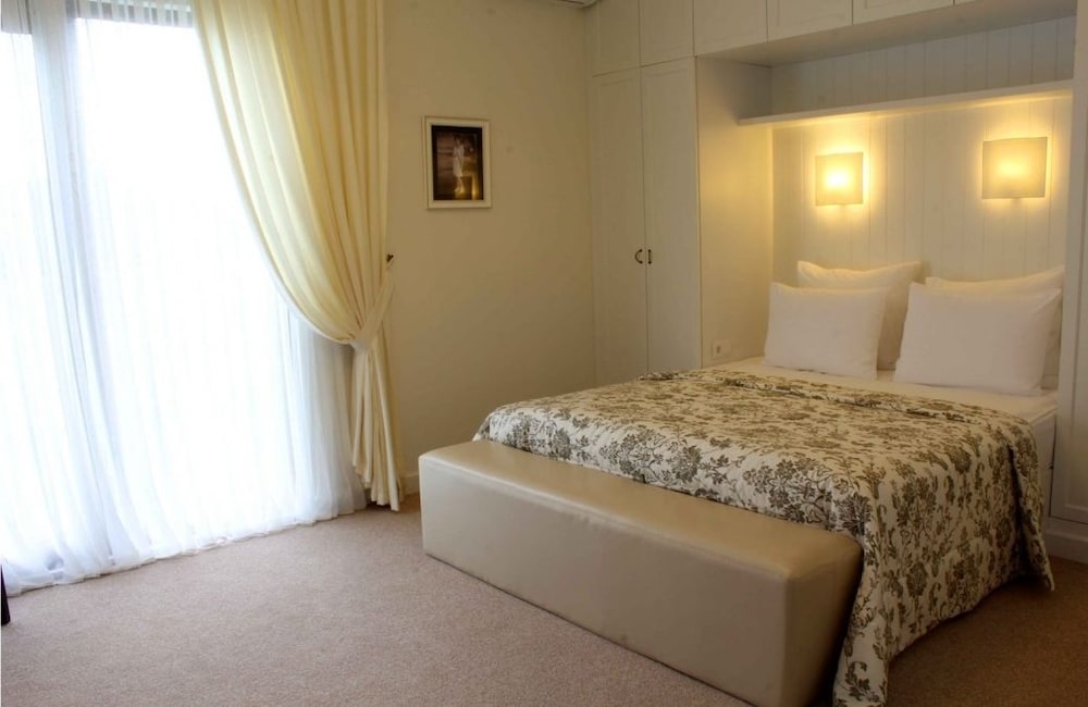 Classic King Room