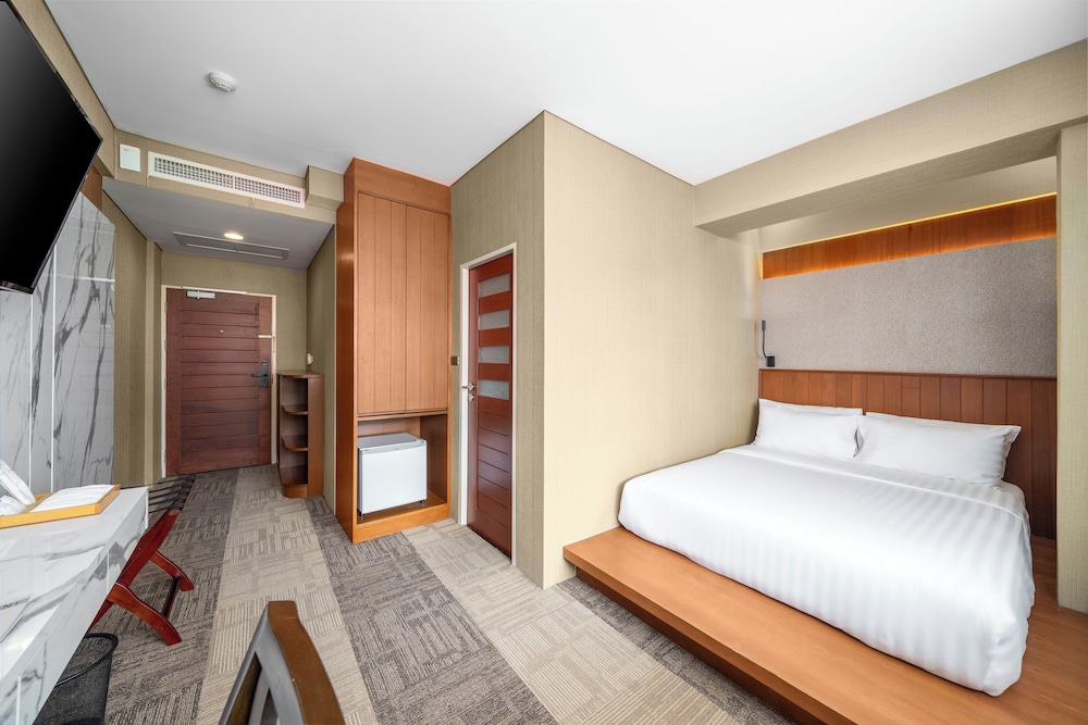 Standard Double Room, City View photo 1