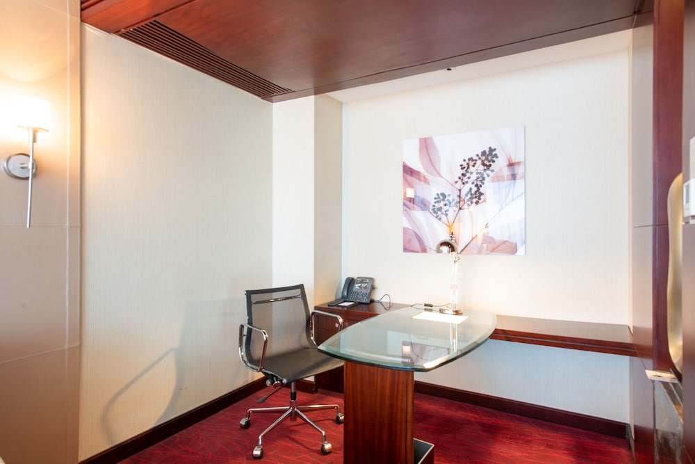 Room, 2 Double Beds, City View - Photo 2