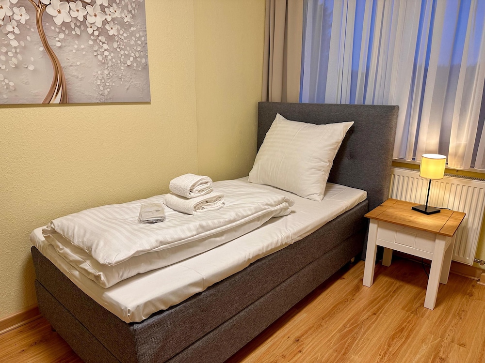 Standard Single Room, Courtyard View