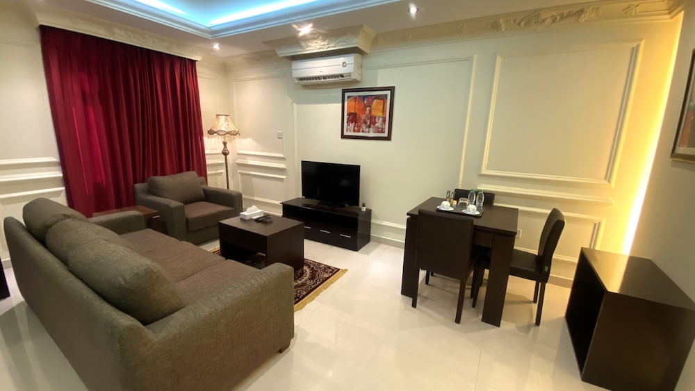 Deluxe Room - Photo 3