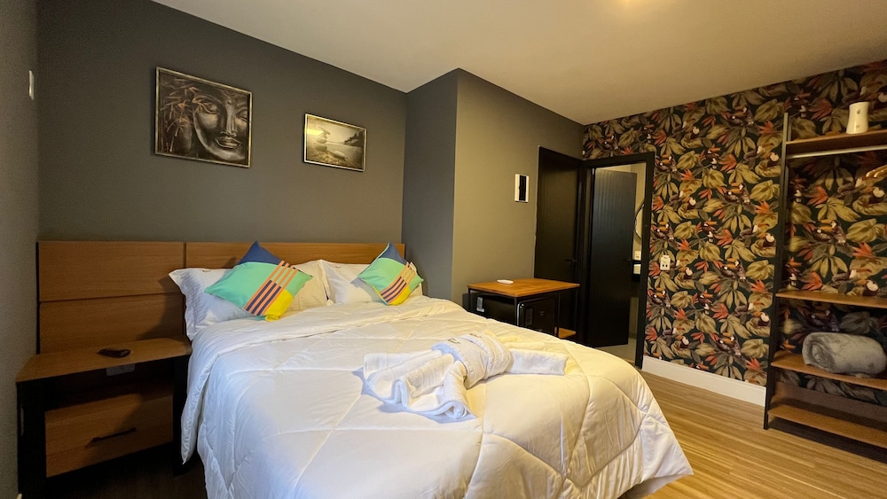 Deluxe Double or Twin Room photo 1