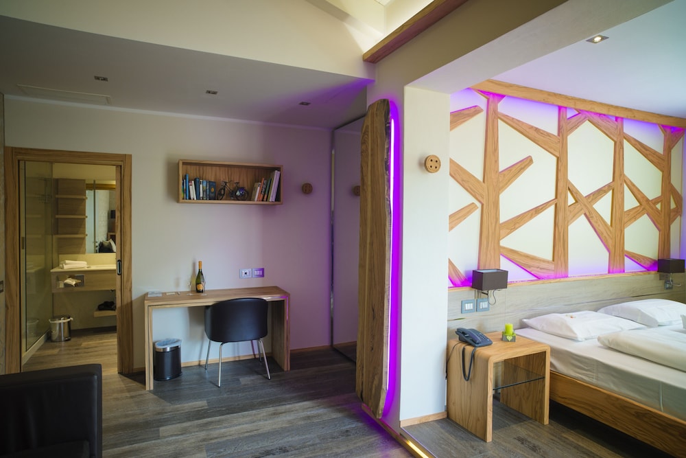 Junior Studio Suite, Lake View photo 2