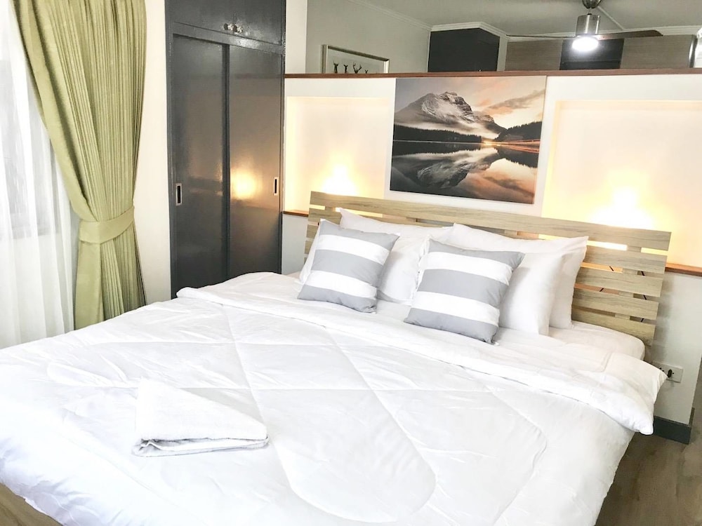 Superior Condo, 1 Bedroom, Non Smoking, City View