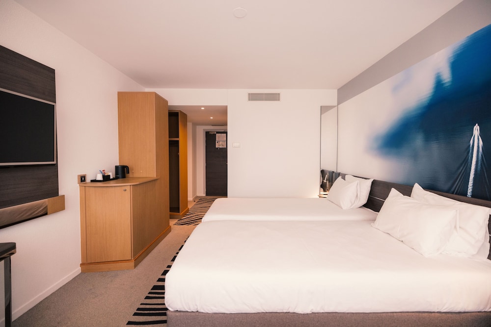 Classic Twin Room, Multiple Beds - Photo 7