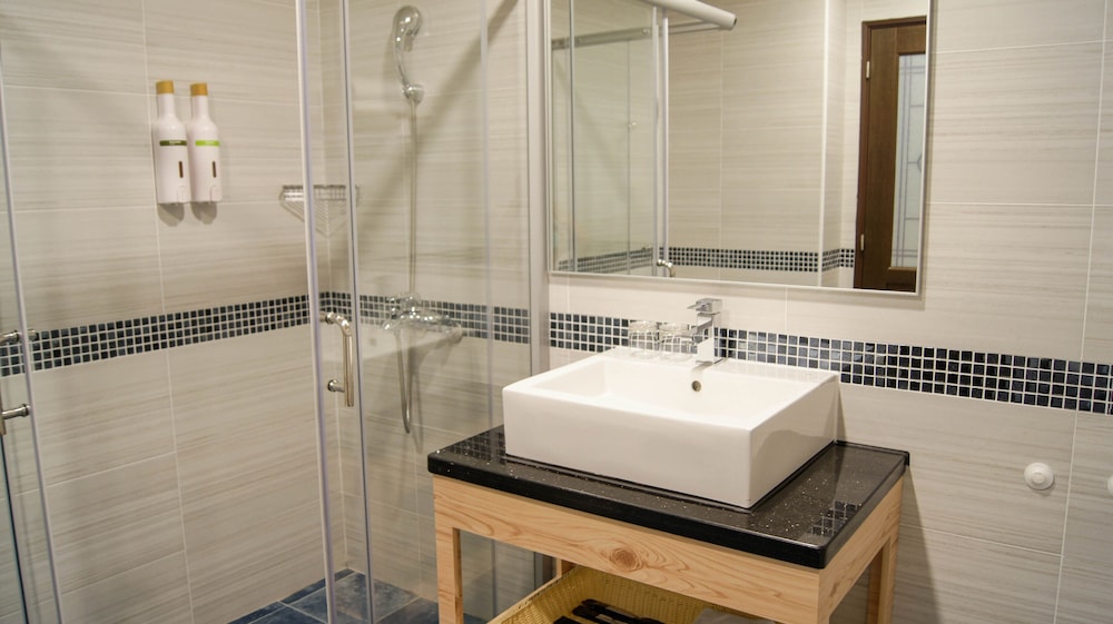 Classic Double Room - Photo 6