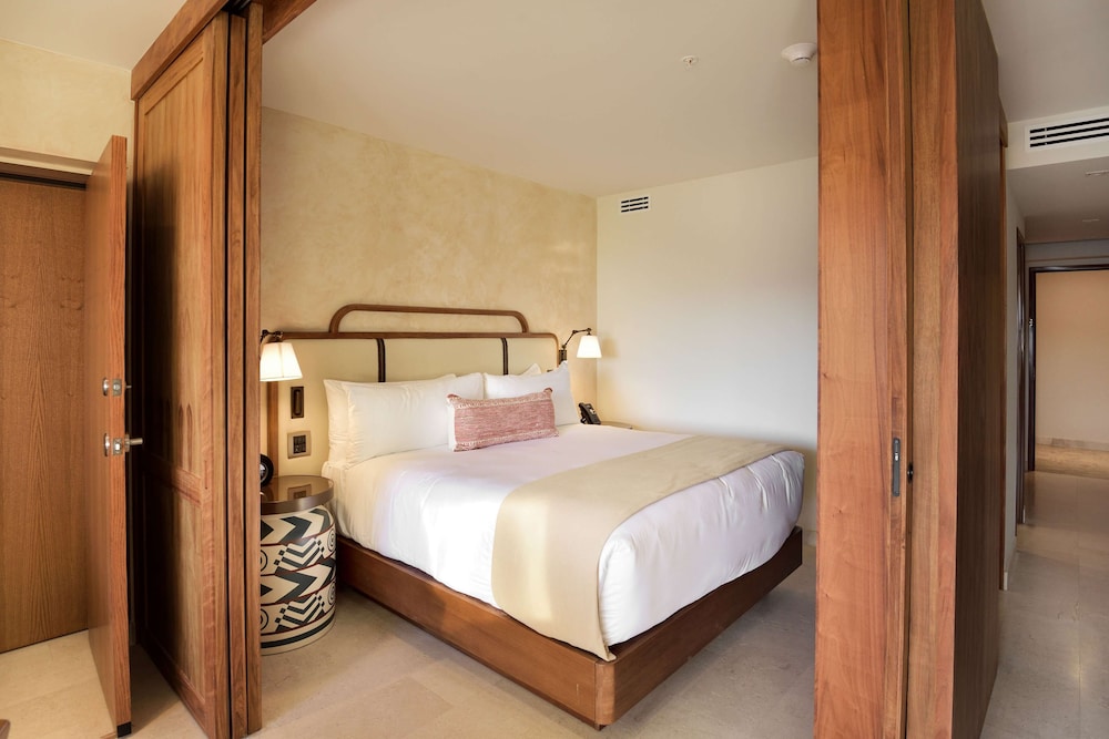 Suite, 3 Bedrooms (Sunset)