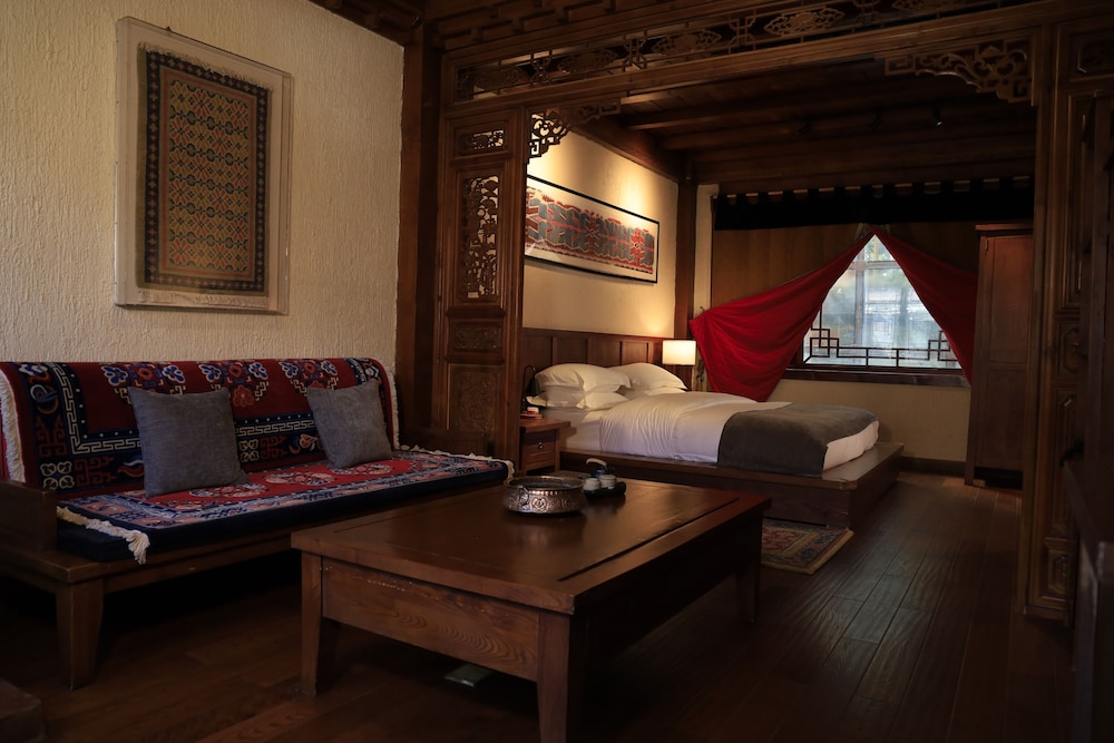 Senior Double Room, Courtyard View photo 3