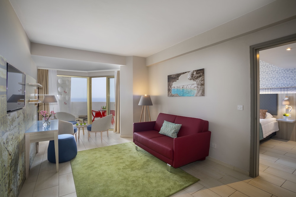 Executive Suite, Sea View - Photo 5