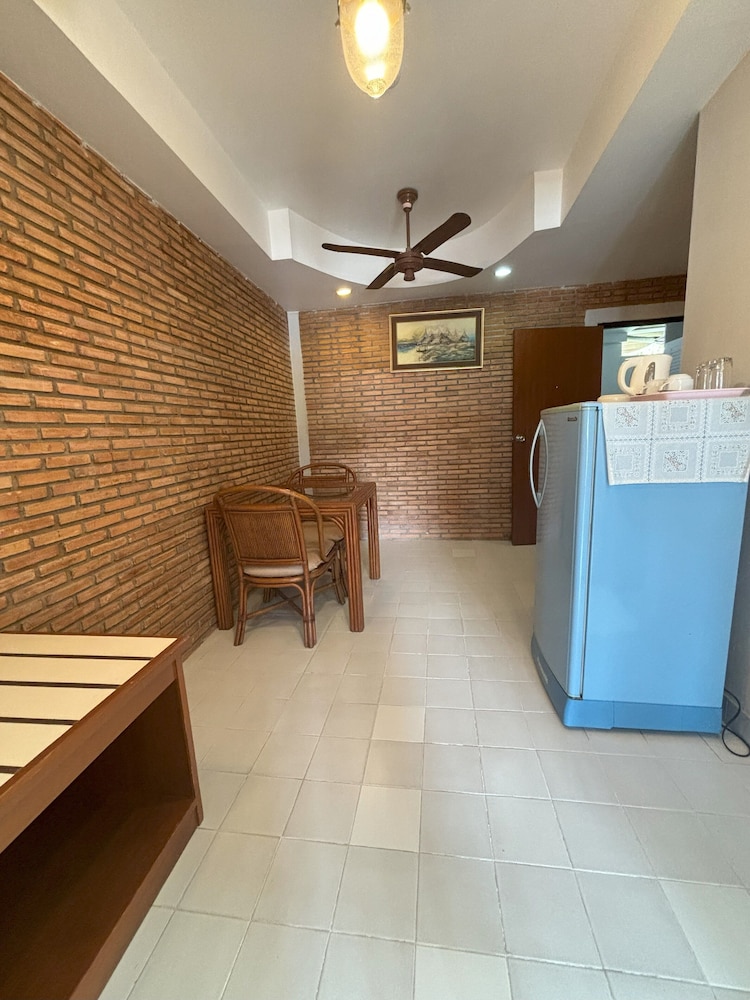 One Bedroom Apartment - Photo 16