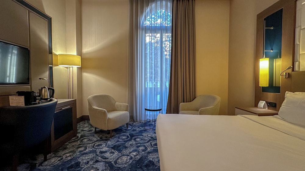 Deluxe Room, 1 Double Bed, Balcony photo 3