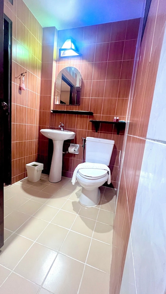 Superior Twin Room, Non Smoking - Photo 4