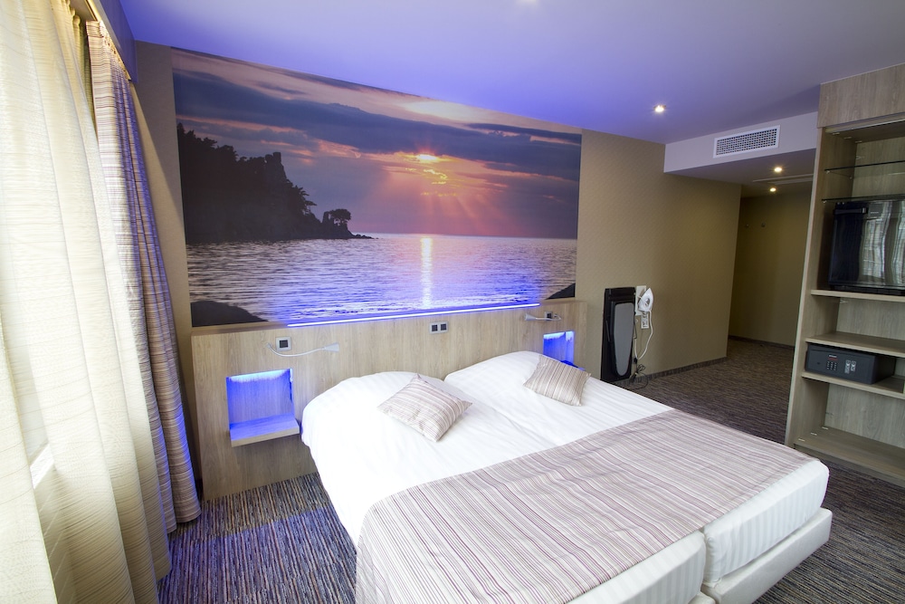 Superior Double Room Single Use photo 1