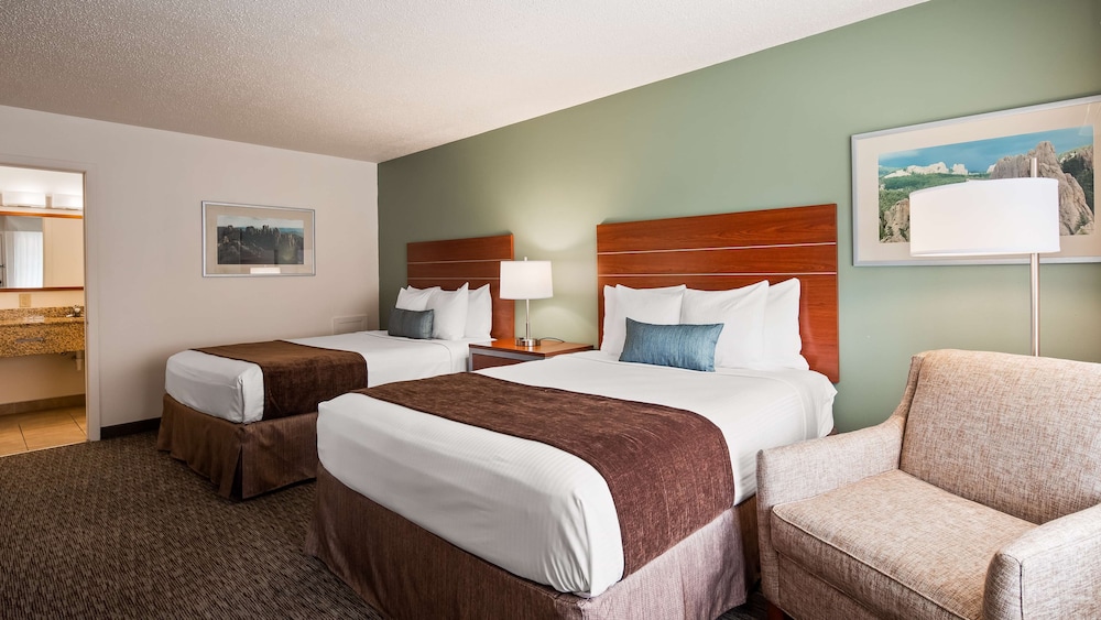 Suite, Multiple Beds, Refrigerator & Microwave