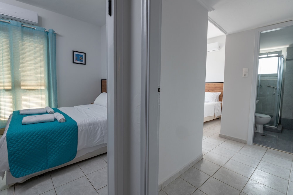 Classic Quadruple Room, Mountain View photo 1